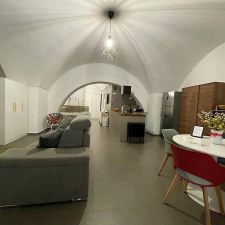 Archome Luxury Apartment Brindisi Bagian luar foto