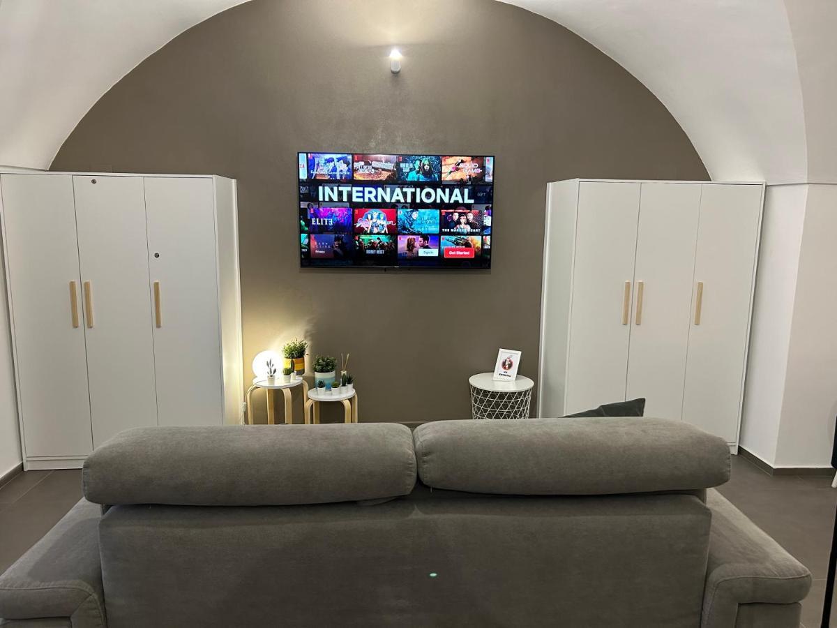 Archome Luxury Apartment Brindisi Bagian luar foto