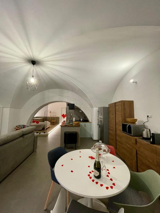 Archome Luxury Apartment Brindisi Bagian luar foto